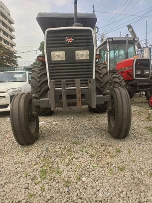 Massey Ferguson 385 image 9