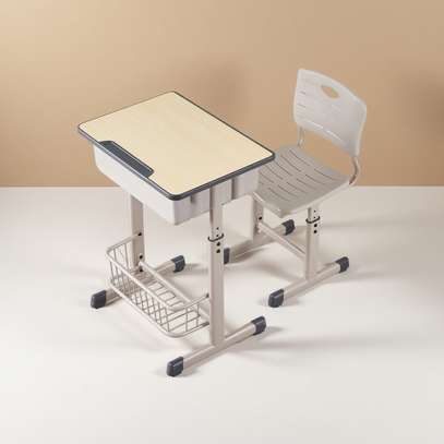 Kids Furniture; Adjustable Kids Desk and Chair image 8