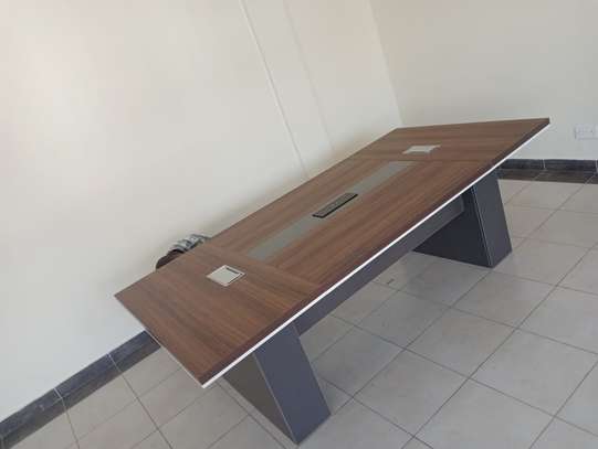Executive 2.4 meter conference table image 8