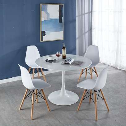 Round Eames Dining Table image 4