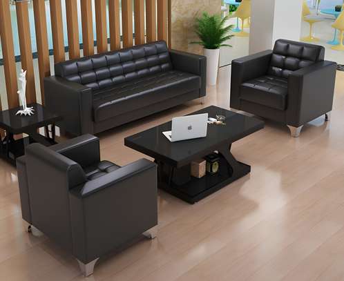 Office Sofas: Black Leather Office Lounge Sofa image 2
