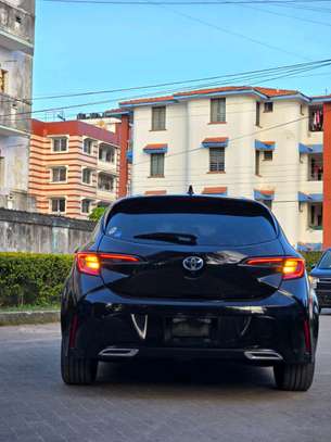 Toyota Corolla G sport image 4
