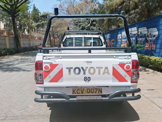 TOYOTA HILUX SINGLE CAB MANUAL.. image 10