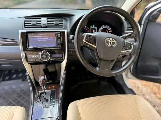 TOYOTA PREMIO X image 9
