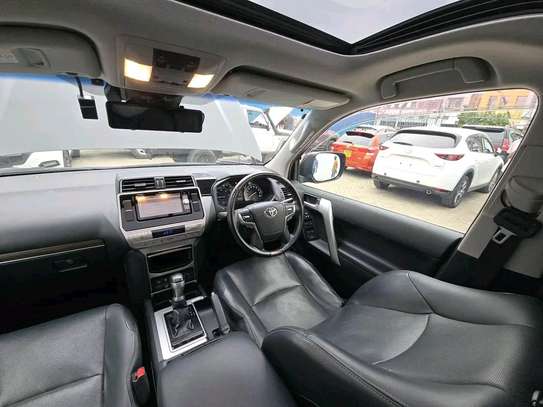 TOYOTA LANDCRUISER PRADO TX.L 2019MODEL SUNROOF DIESEL image 5