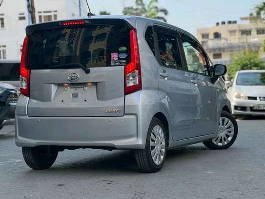 Daihatsu Move silver image 6