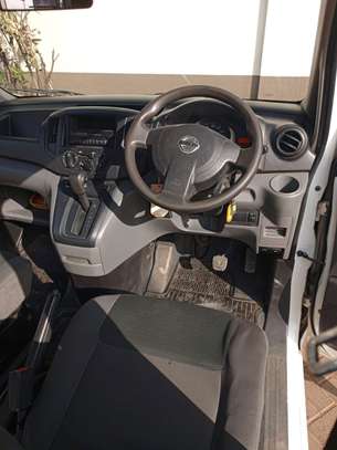 NISSAN NV200 image 3