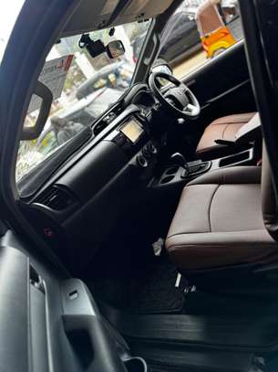 Toyota hilux double cab 2020 auto diesel on sale in Mombasa image 5