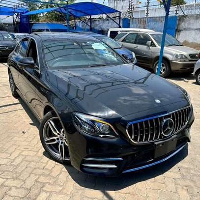 Mercedes Benz E250 black 2018 sunroof image 2