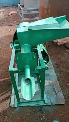 Charcoal briquettes machine image 3