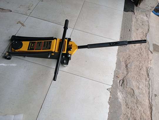 Hydraulic floor jack -4 ton image 4