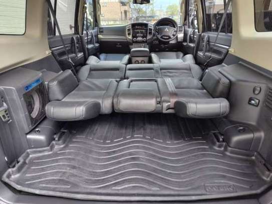 2019 MITSUBISHI PAJERO image 4