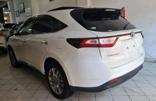 Toyota Harrier hybrid image 12