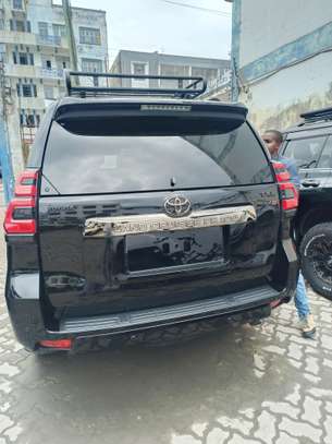 Toyota land Cruiser Prado TX-L Diesel 2018 Black image 5