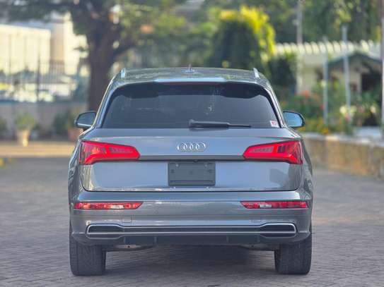 Audi Q5 image 2