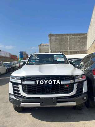 Toyota land cruiser ZX GR 2024 Diesel image 3