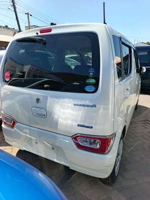 Suzuki wagon R hybrid image 8