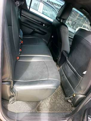 Toyota hilux double black image 13