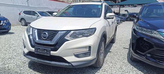 Nissan X-Trail hybrid white 2018 image 2