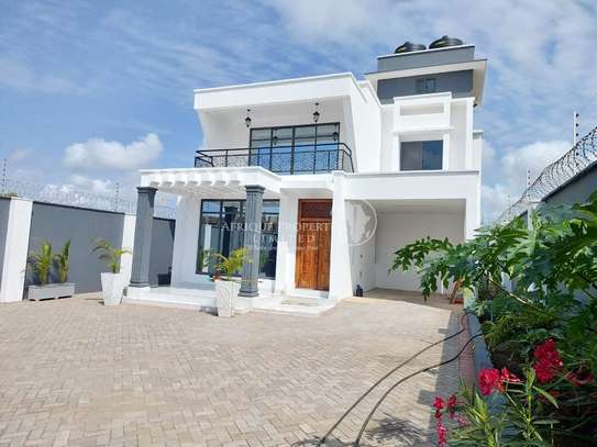 3 Bedroom Luxury Home On 1/8 Acre For Sale In Mtwapa, Coast image 12