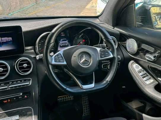 Mercedes Benz GLC220d 2019 image 7