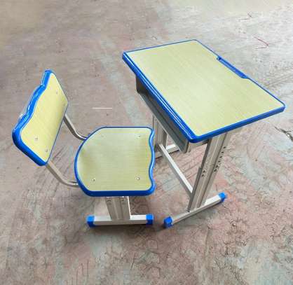Adjustable Height Kid's Furniture image 8