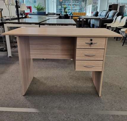 1000mm Rectangular Wooden Stuff Desk image 3