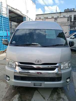 TOYOTA HIACE 9L COMMUTER 2019MODEL MANUAL DIESEL image 4