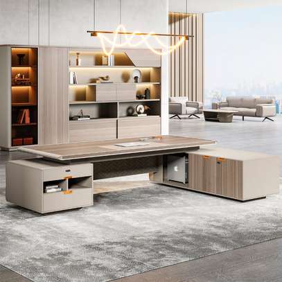 Office desk; Elegant Classy Office Desk(1.8 Metres) image 5