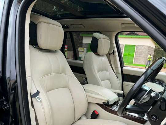 2019 Range Rover Vogue autobiography image 10