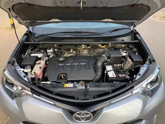Toyota RAV4 hybrid silver color fully loaded 2019 image 4