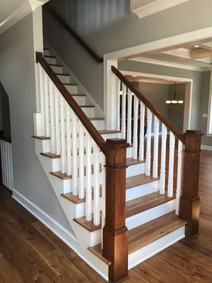 Mangowood solid Kingposts & Balustrades for stairs image 3