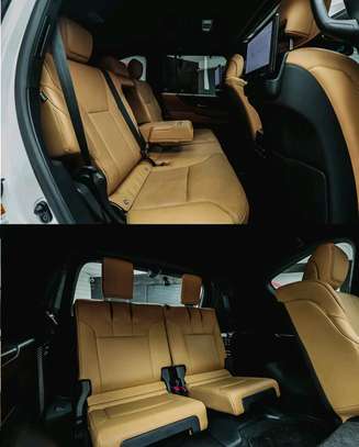 Lexus LX600 2022 Sport White image 5
