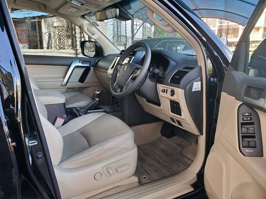 Toyota landcruiser prado image 3