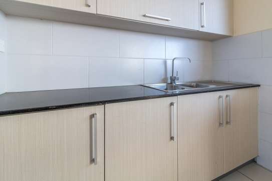 3 Bed Apartment with En Suite in Kileleshwa image 16