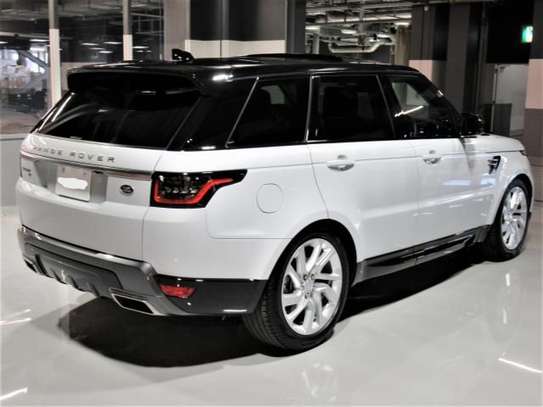 2022 RANGE ROVER SPORT image 2
