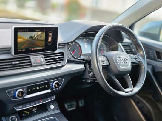 Audi Q5 image 8