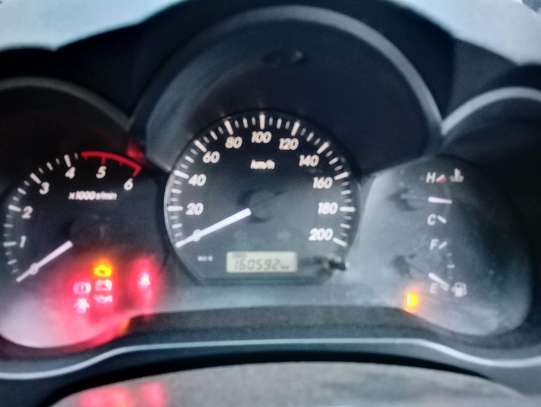 TOYOTA HILUX DOUBLE CAB MANUAL LOCALLY ASSEMBLED image 11