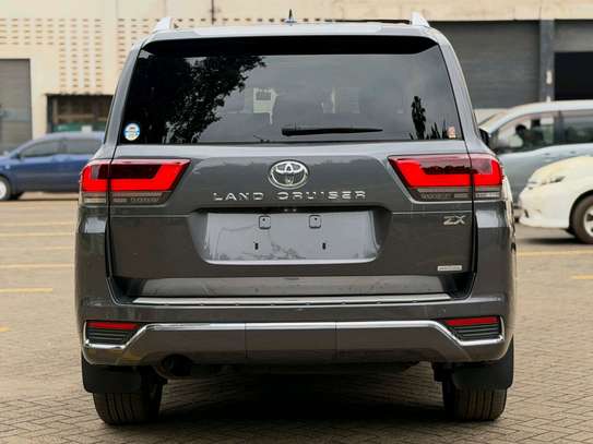 2023 Toyota LandCruiser ZX Petrol image 10