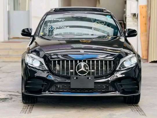 Mercedes Benz C200 image 8