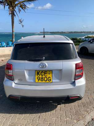 Toyota IST image 3
