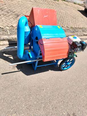 Multifunctional grain thresher powered by 7.5hp engine image 21