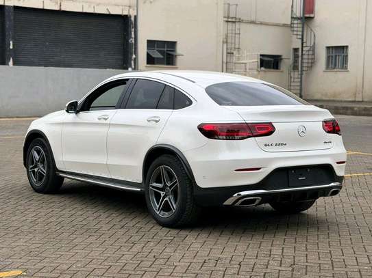 2019 Mercedes Benz GLC220d image 8
