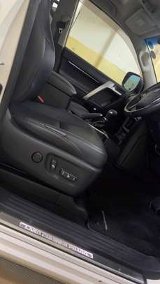 TOYOTA LANDCRUISER PRADO TX PETROL 2019MODEL SUNROOF image 3