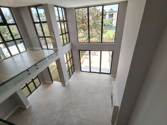 4 Bed Villa with En Suite at Runda image 2