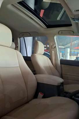 TOYOTA LANDCRUISER PRADO TX 2019MODEL SUNROOF PETROL image 3