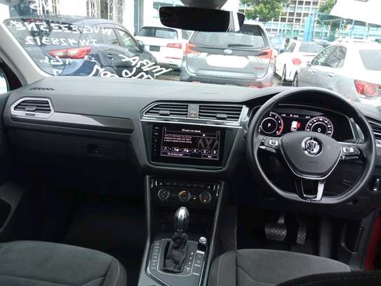 Volkswagen Tiguan Redwine 2018 image 11