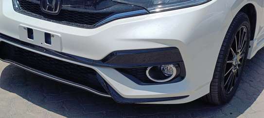 Honda Fit hybrid Mugen white 2018 image 2