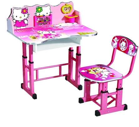 Kids desk And Seat: Pink Kids Desk And  Seat  in Homabay image 4
