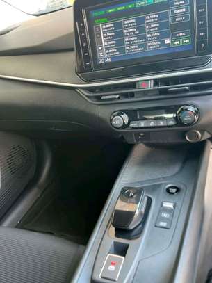 Toyota Rav4 hybrid image 5